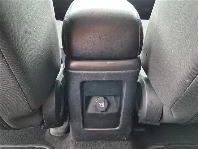Used 2018 Dodge Journey SE w/ Connectivity Group FWD image 16