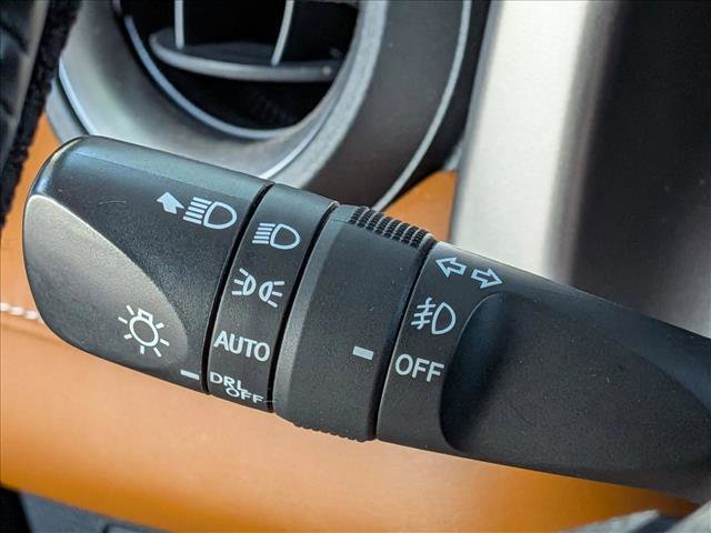 Used 2018 Toyota RAV4 Limited FWD image 8