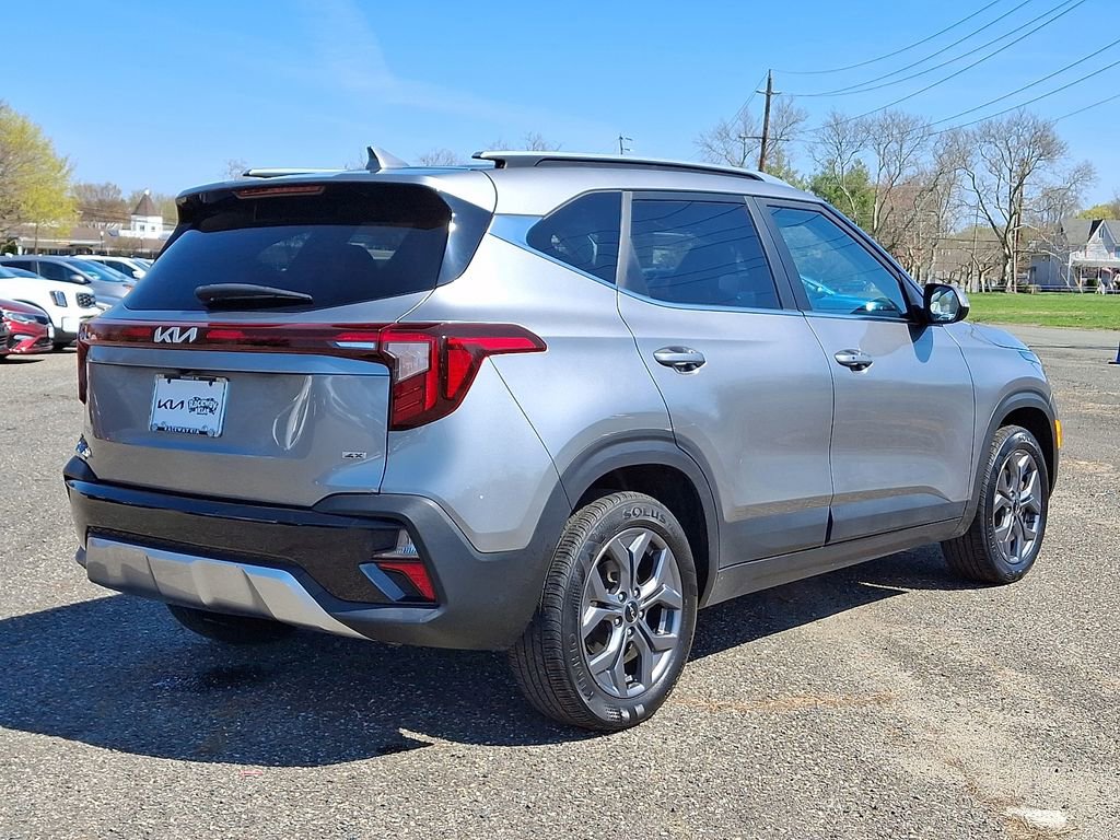 Used 2024 Kia Seltos S AWD/4WD image 7