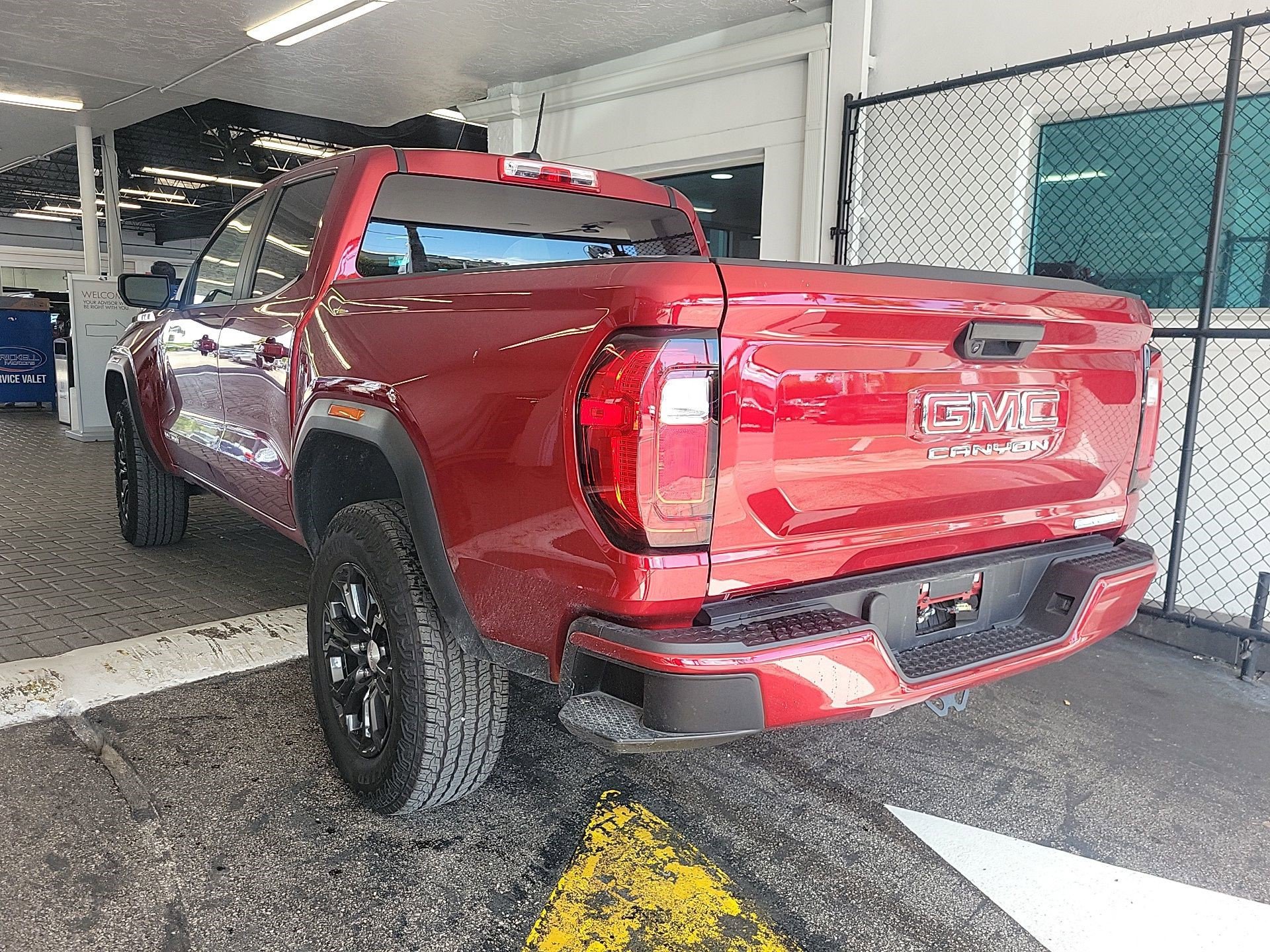 Certified 2024 GMC Canyon Elevation image 14