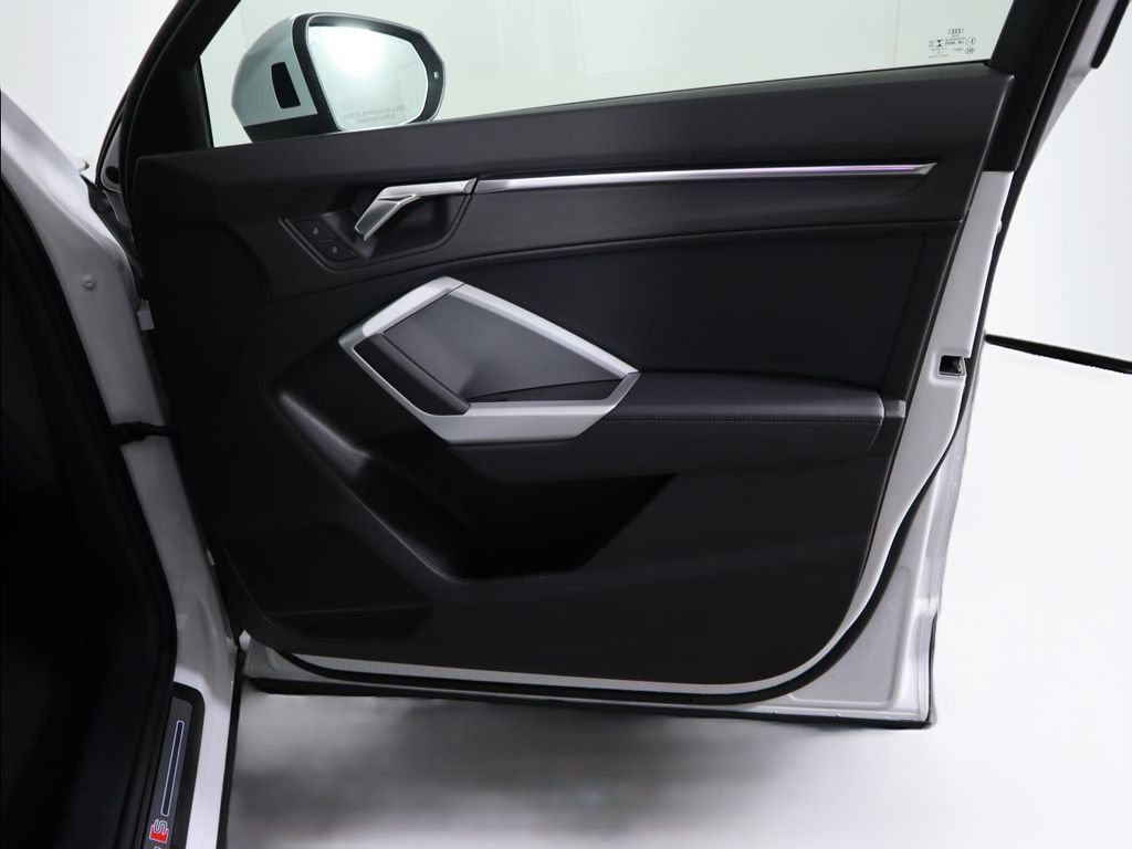 Certified 2023 Audi Q3 2.0T Premium Plus image 26