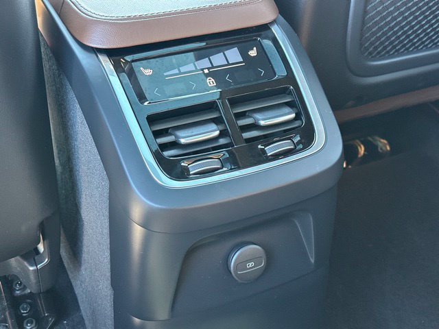 Certified 2024 Volvo XC90 T8 Plus w/ Protection Package AWD/4WD image 15