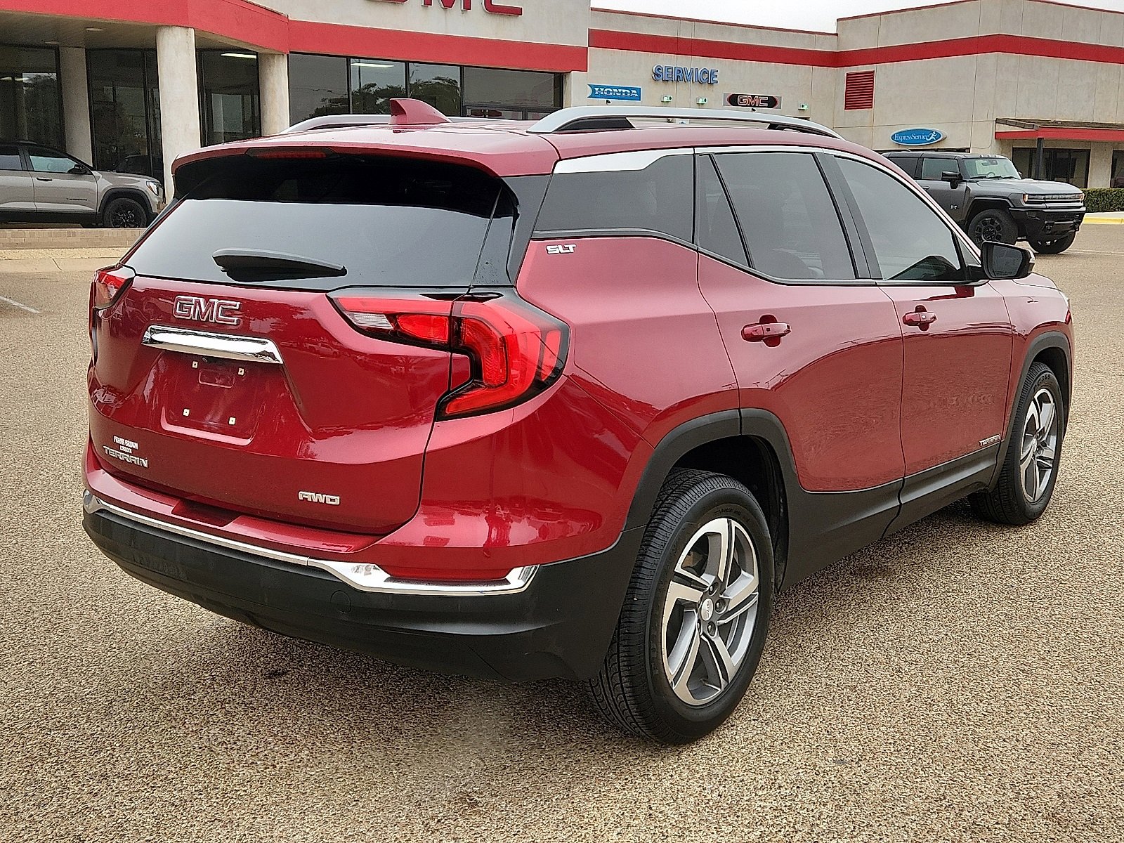 Used 2020 GMC Terrain SLT image 4