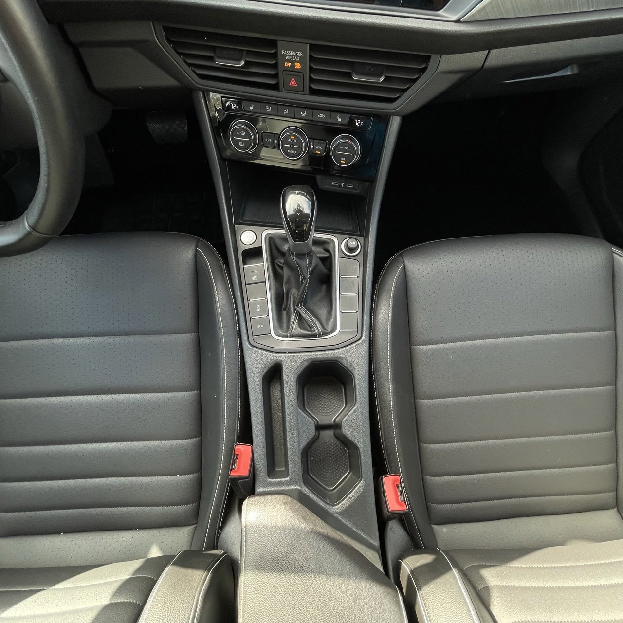 Used 2024 Volkswagen Jetta SE image 19