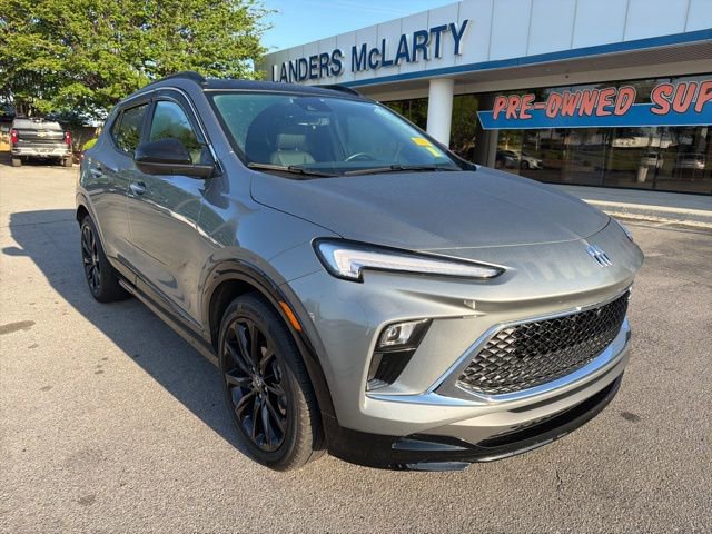 Used 2024 Buick Encore GX Sport Touring w/ Experience Buick Package image 2