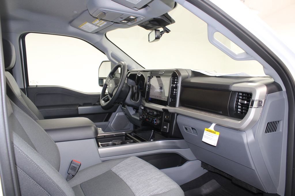 New 2026 Ford F250 XLT w/ XLT Premium Package image 30