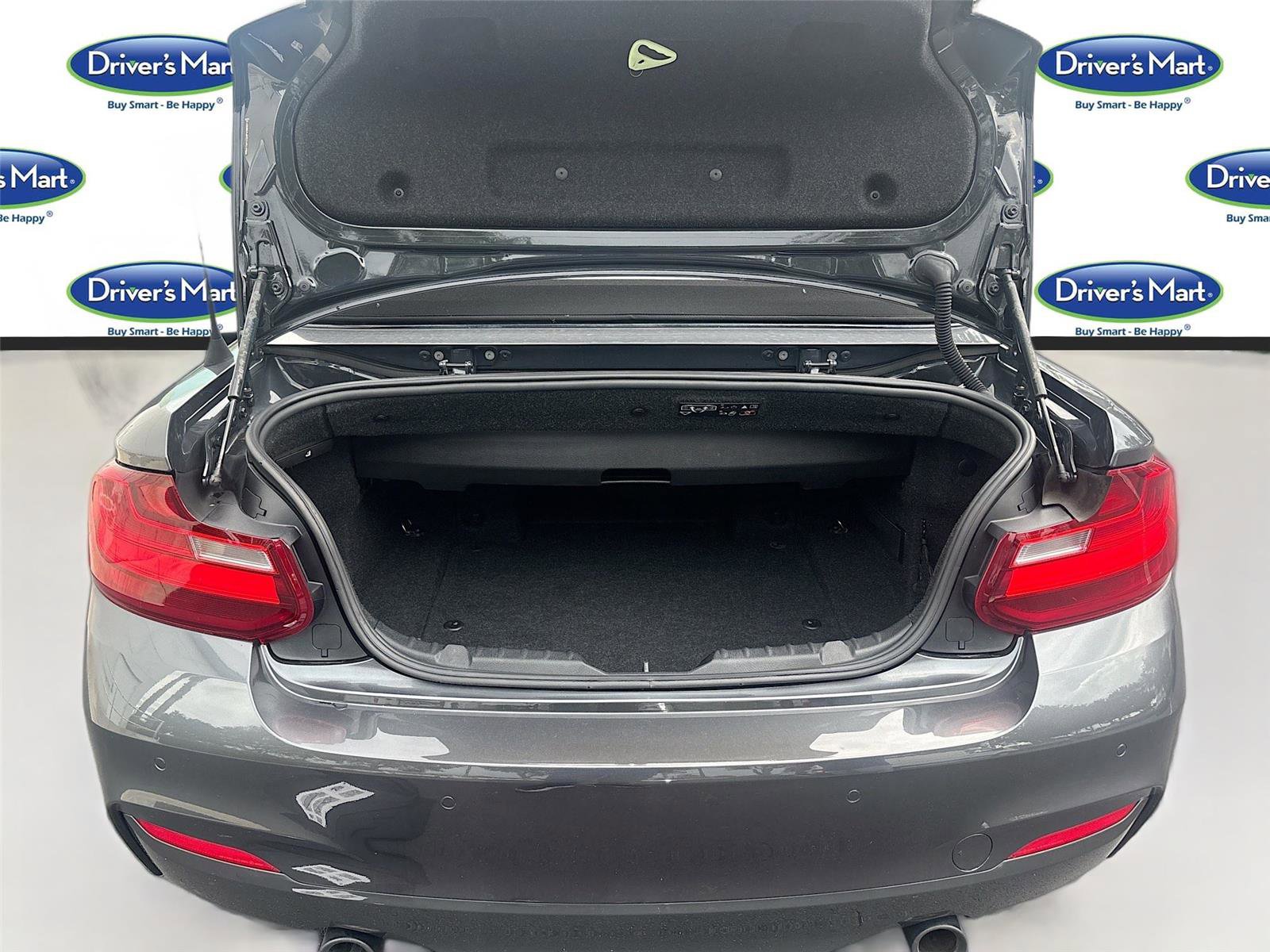 Used 2015 BMW M235i Convertible image 28