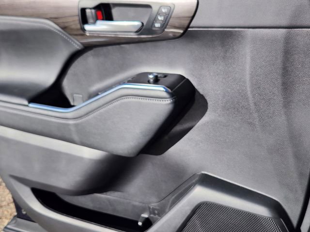 Used 2023 Toyota Highlander Limited image 11