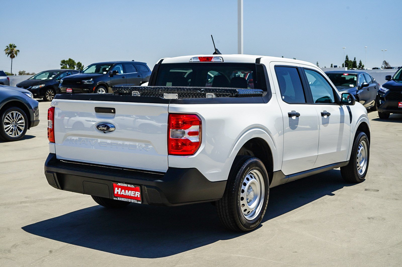Used 2022 Ford Maverick XL FWD image 2