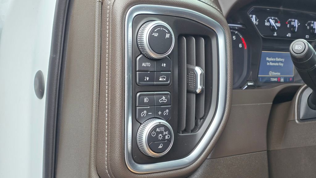 Used 2019 GMC Sierra 1500 SLT w/ SLT Premium Plus Package AWD/4WD image 65