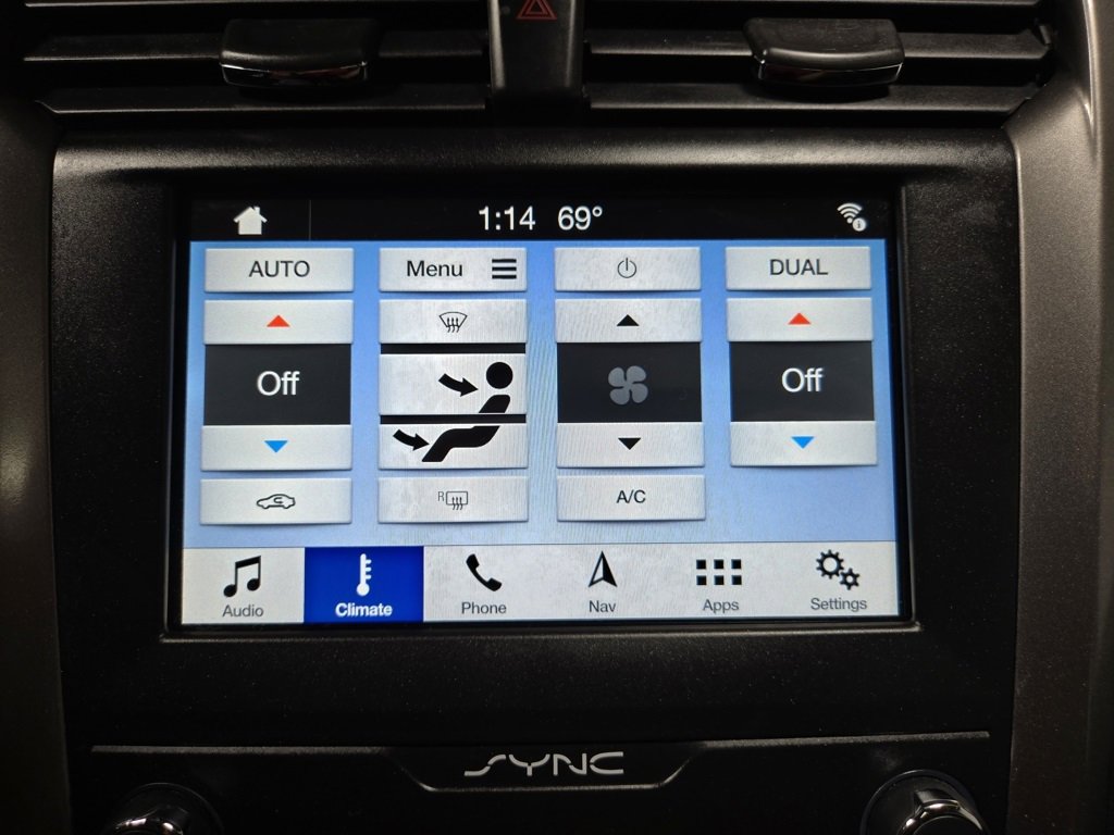 Used 2019 Ford Fusion SEL image 24
