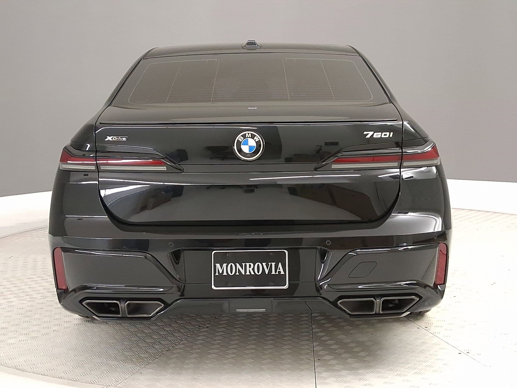 Certified 2024 BMW 760i xDrive image 8