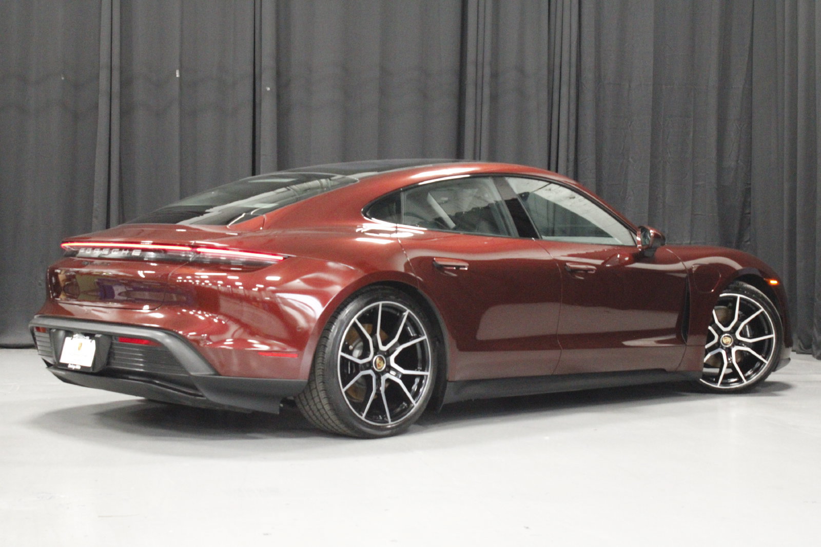Certified 2023 Porsche Taycan 4S AWD/4WD image 7
