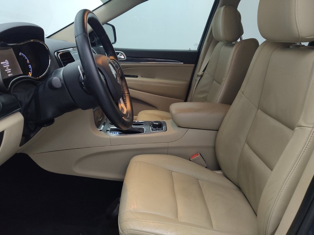 Used 2020 Jeep Grand Cherokee Limited AWD/4WD image 17