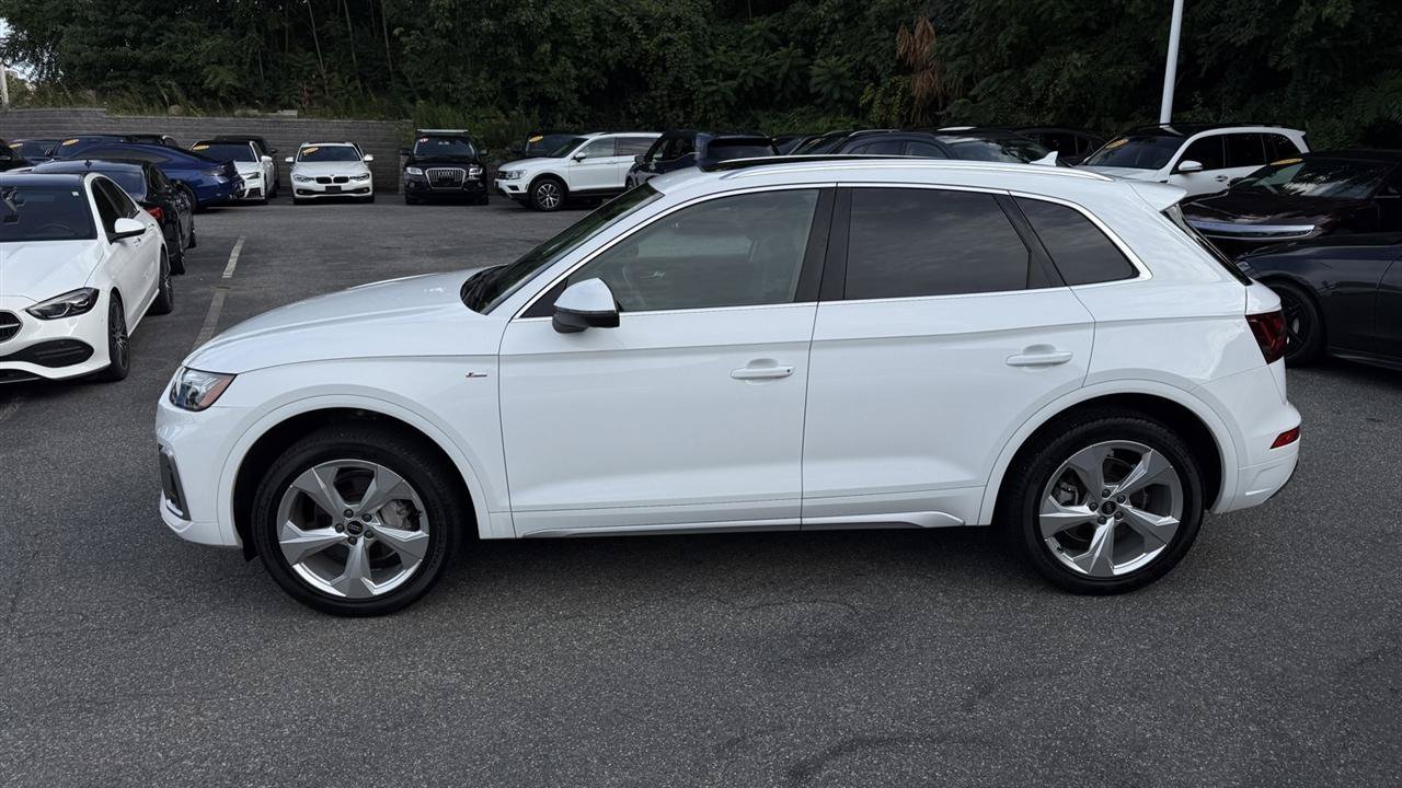 Used 2023 Audi Q5 2.0T Premium Plus w/ Premium Plus Package AWD/4WD image 12