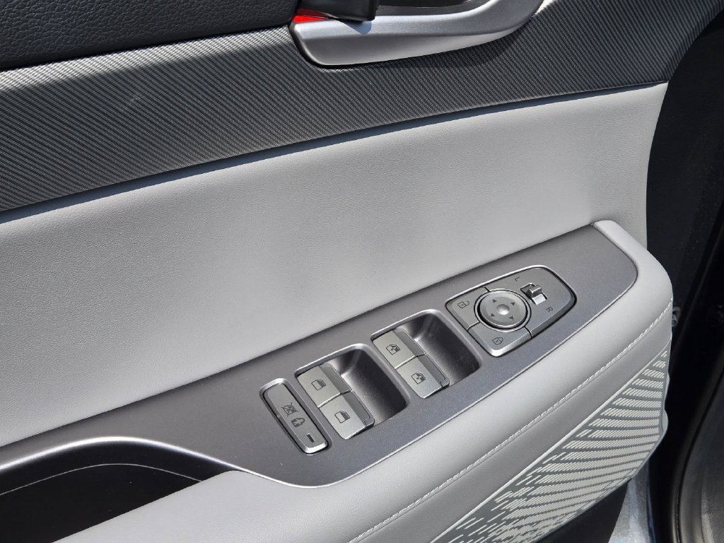 Certified 2025 Hyundai Palisade SEL FWD image 14