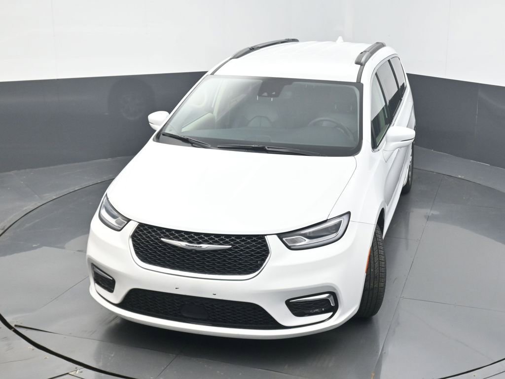 Used 2022 Chrysler Pacifica Touring-L image 35