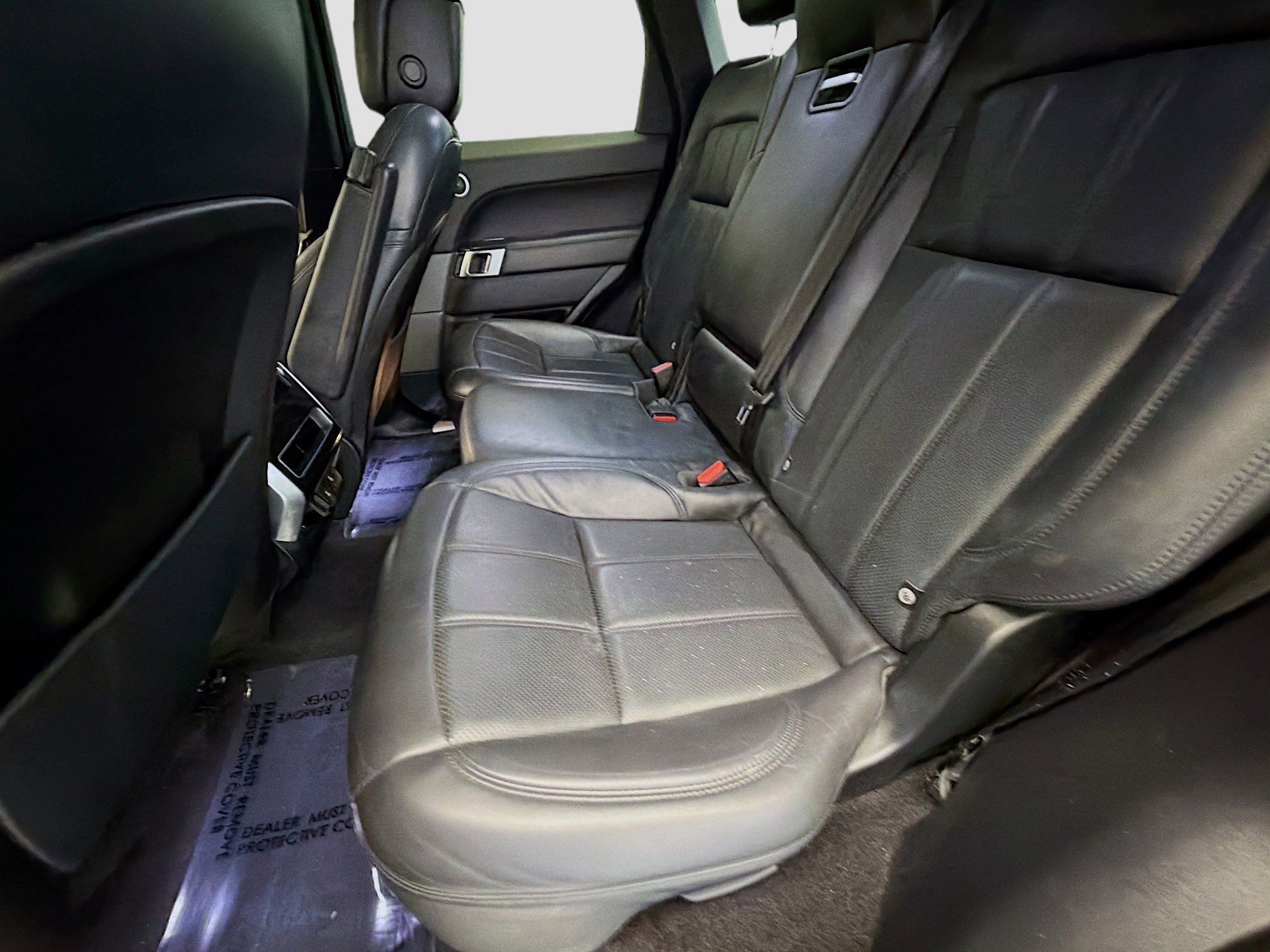 Used 2020 Land Rover Range Rover Sport HSE image 13