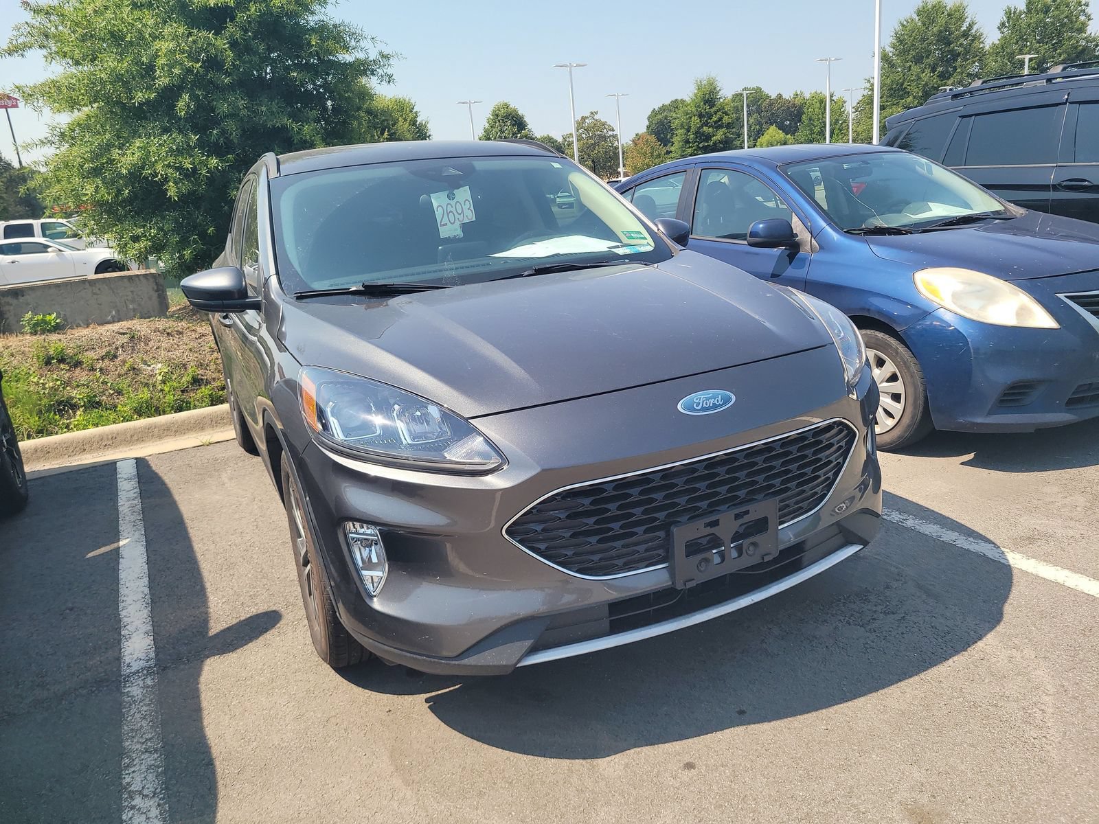 Used 2020 Ford Escape SEL FWD image 3