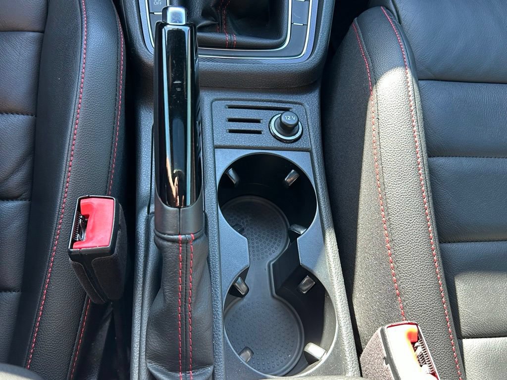 Used 2017 Volkswagen GTI Autobahn FWD image 34
