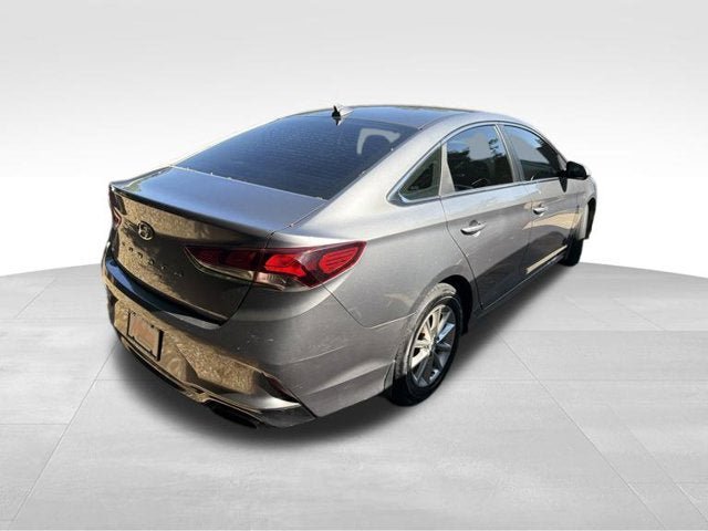 Used 2018 Hyundai Sonata SE FWD image 4