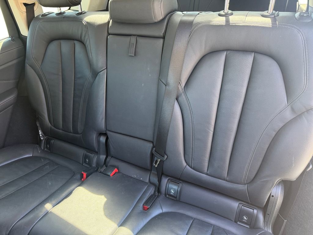 Used 2020 BMW X7 xDrive40i w/ Cold Weather Package AWD/4WD image 15