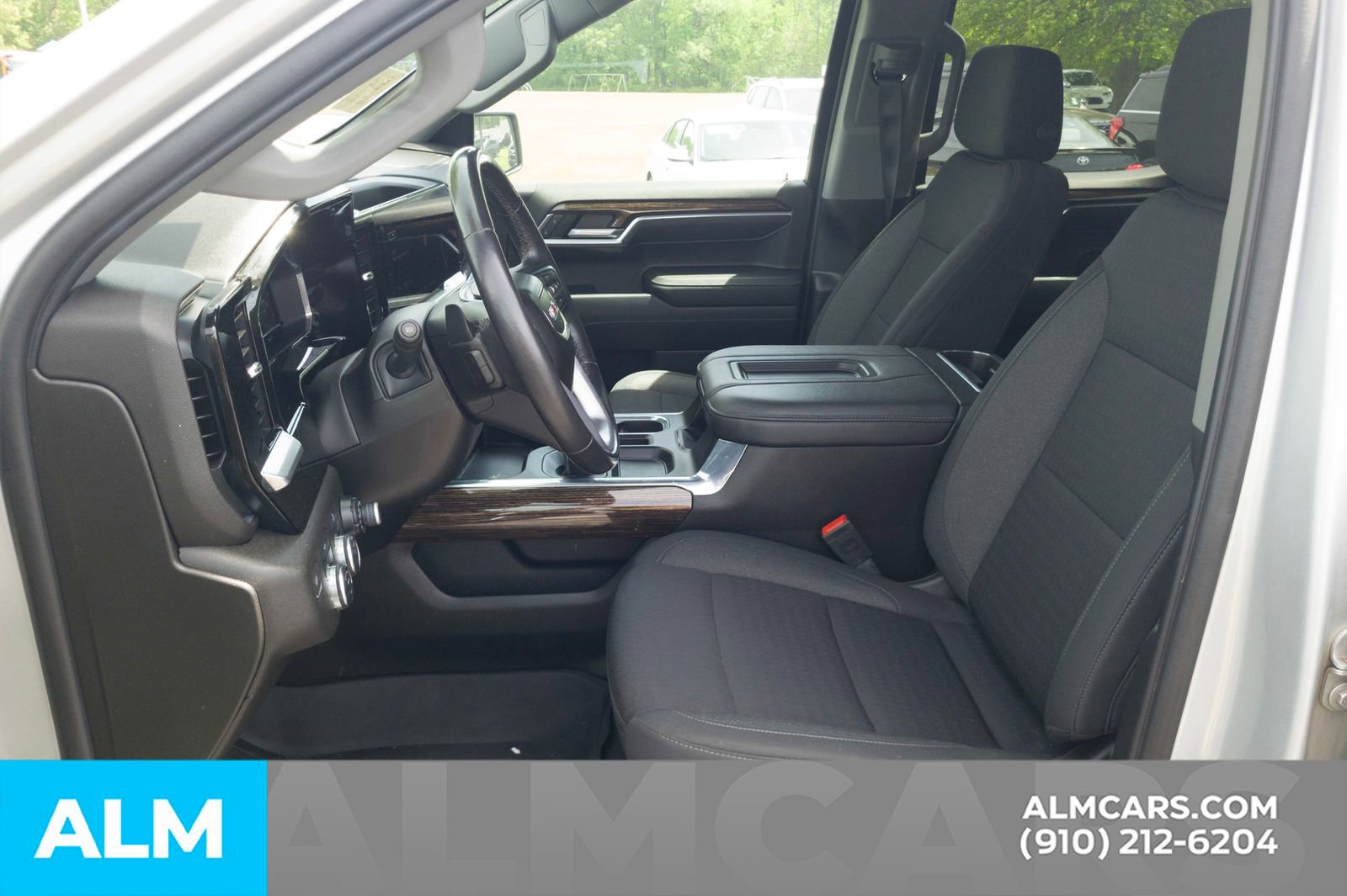 Used 2022 GMC Sierra 1500 Elevation w/ LPO, Elevation Black Package image 16