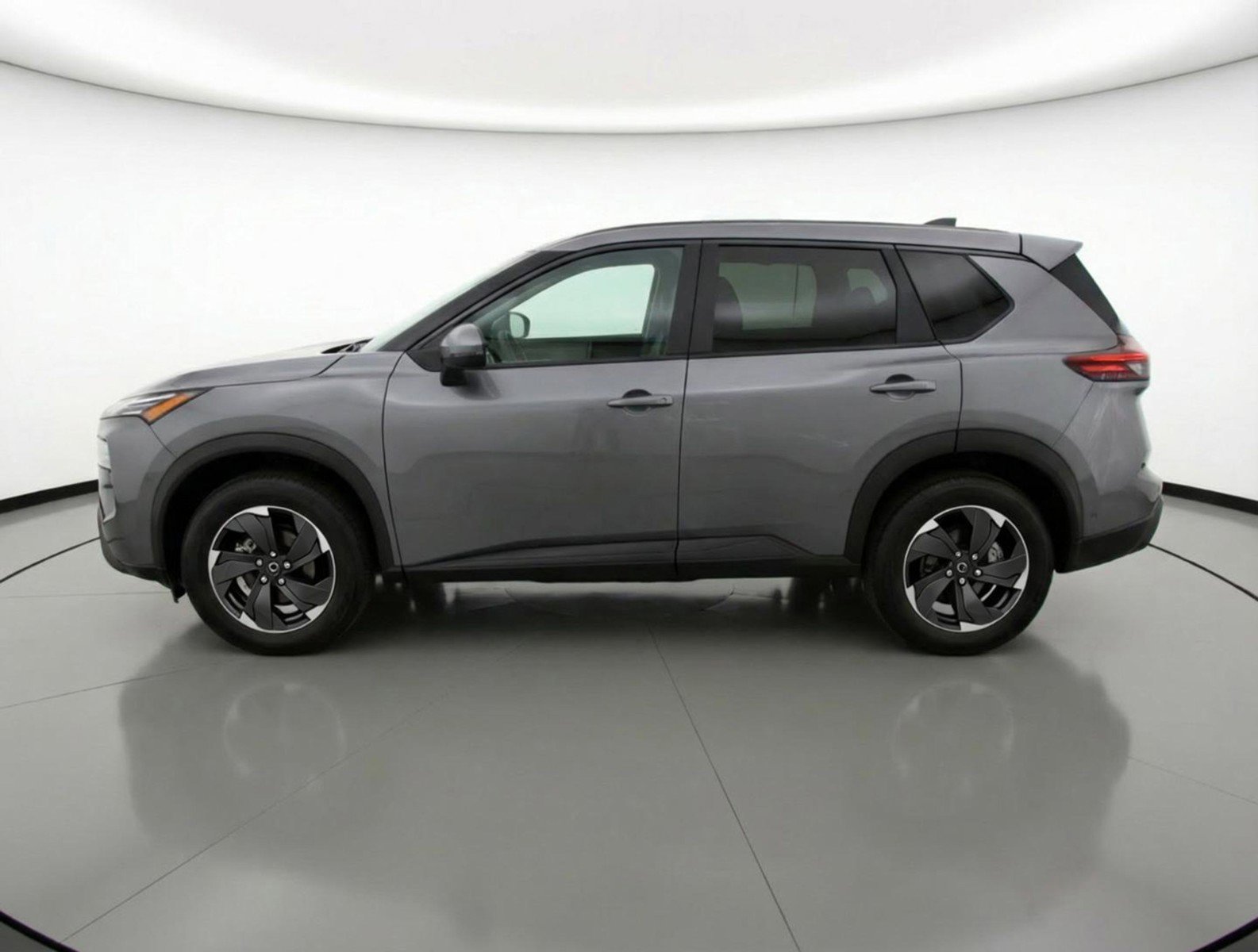 Used 2025 Nissan Rogue SV FWD image 5