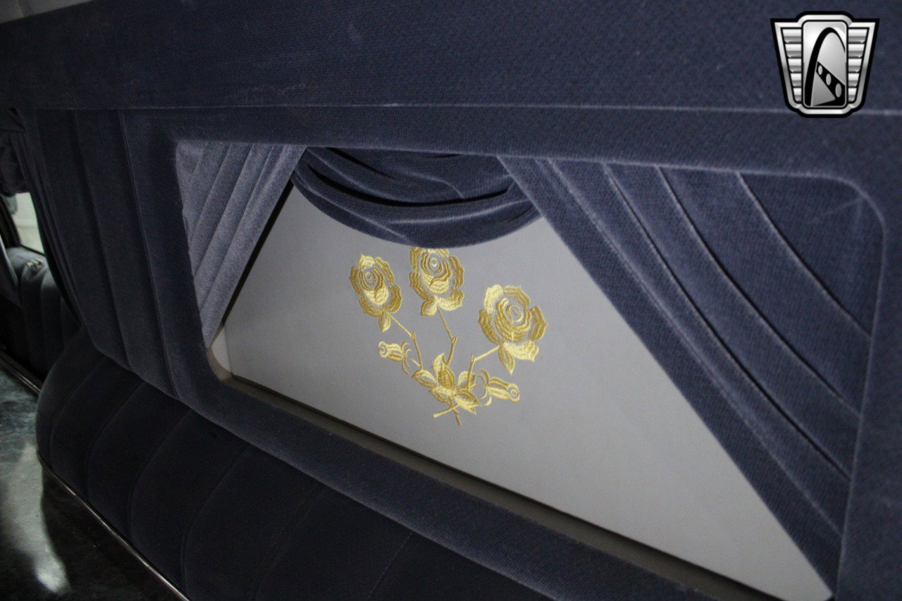 Used 2001 Lincoln Town Car Executive image 15