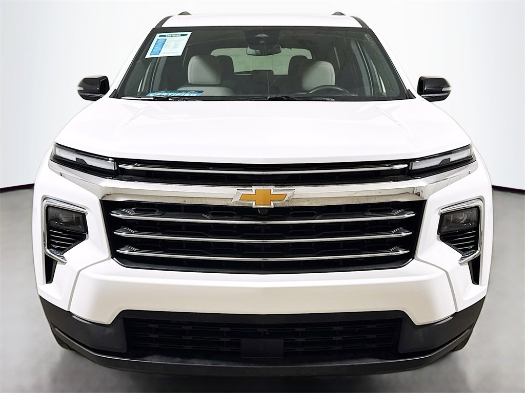 Certified 2025 Chevrolet Traverse LT image 2