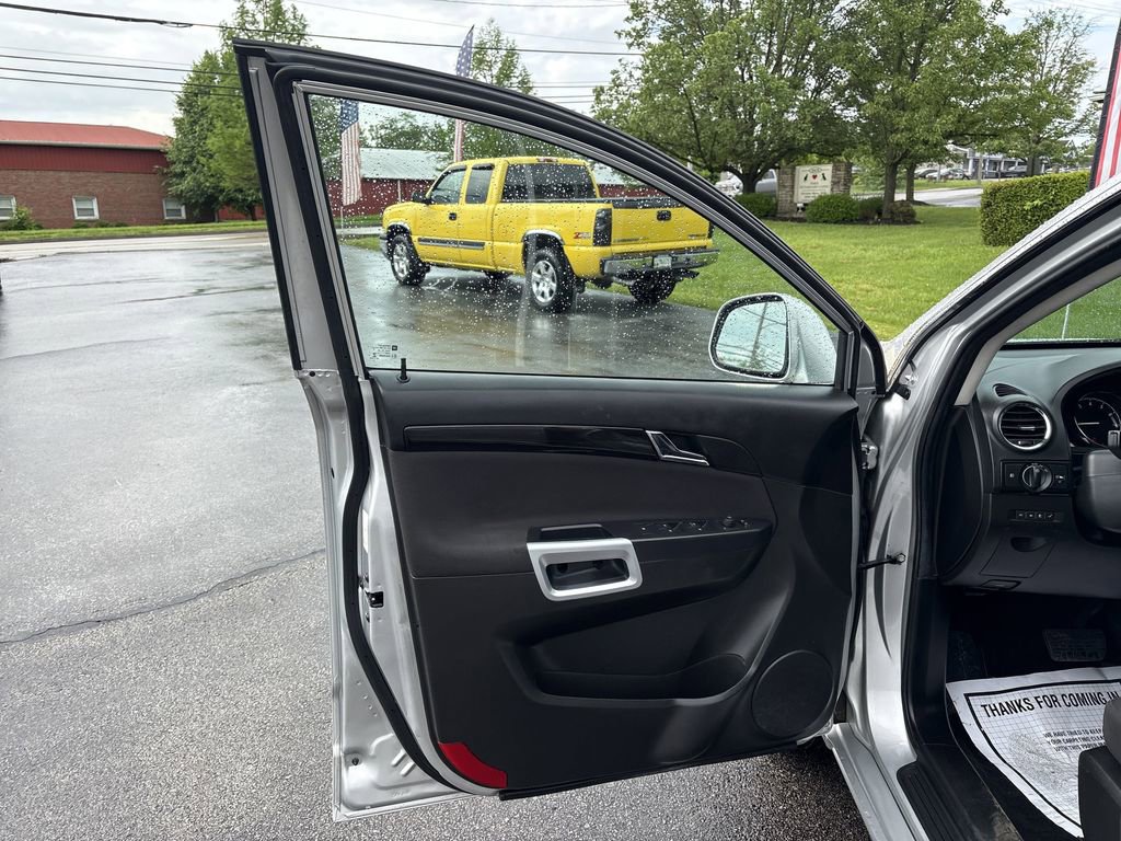 Used 2014 Chevrolet Captiva Sport LT FWD image 9