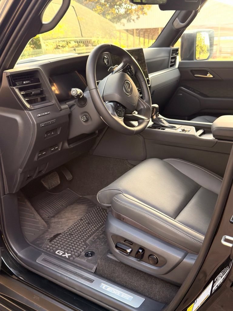 Used 2026 Lexus GX 550 AWD/4WD image 13