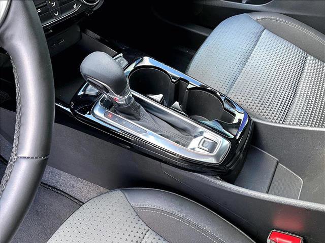 Certified 2025 Chevrolet Trax LT w/ Driver Confidence Package image 15