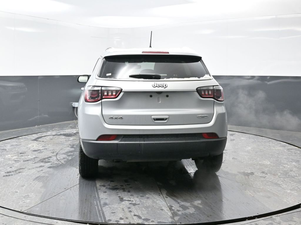 Used 2024 Jeep Compass Latitude image 13