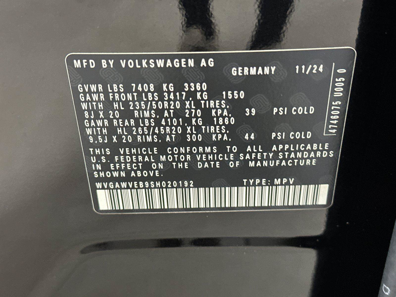 New 2025 Volkswagen ID. Buzz Pro S RWD image 28