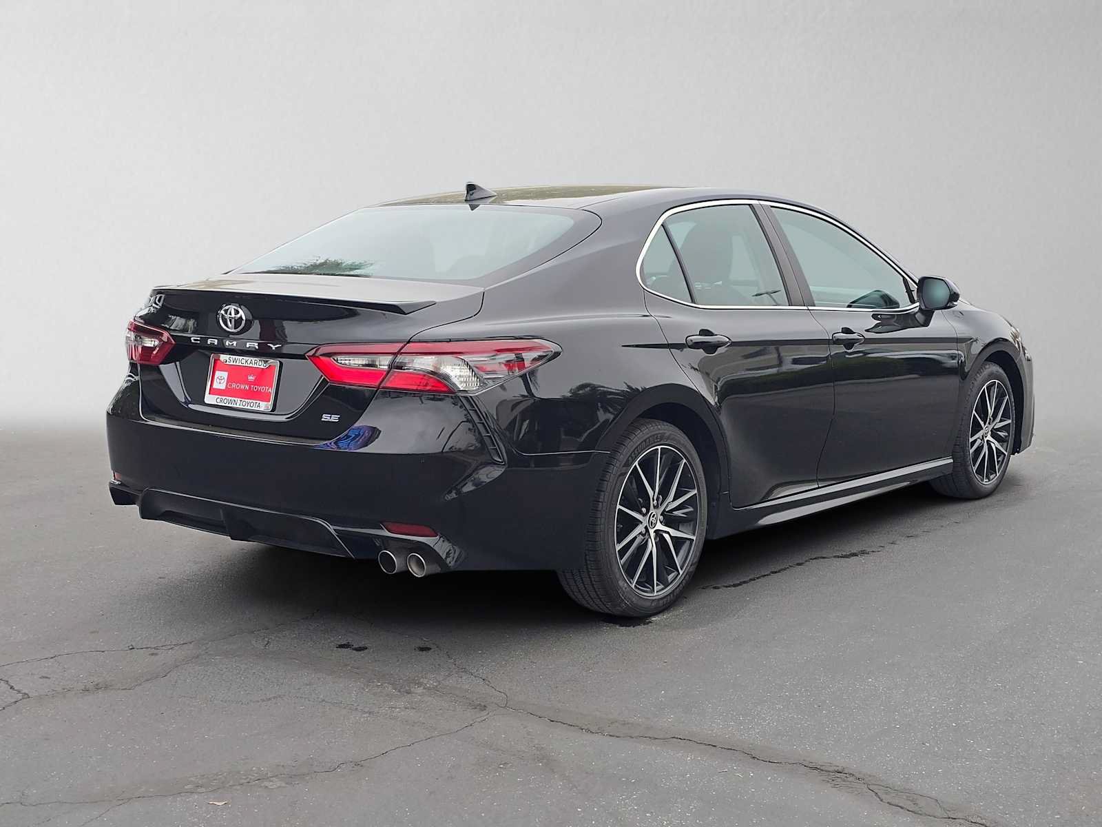 Certified 2024 Toyota Camry SE FWD image 3