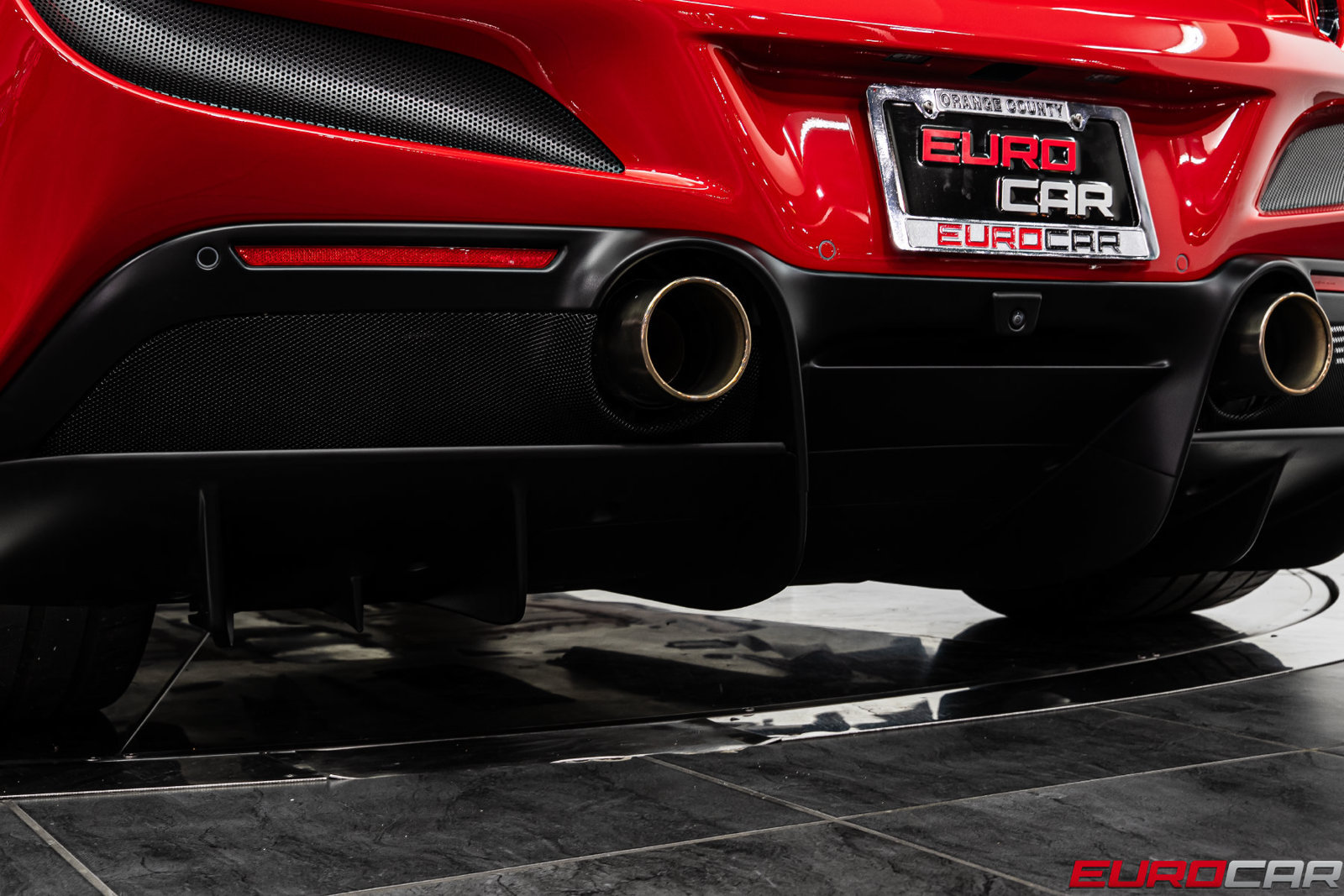 Used 2021 Ferrari F8 Tributo RWD image 26
