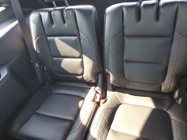 Used 2018 Ford Explorer Platinum AWD/4WD image 9