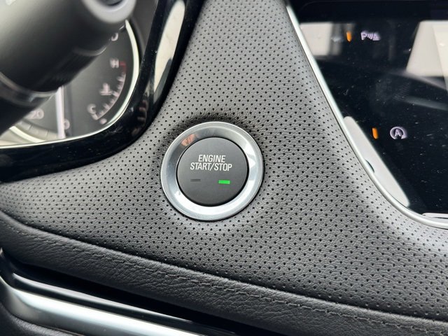 New 2025 Cadillac XT6 Luxury image 32