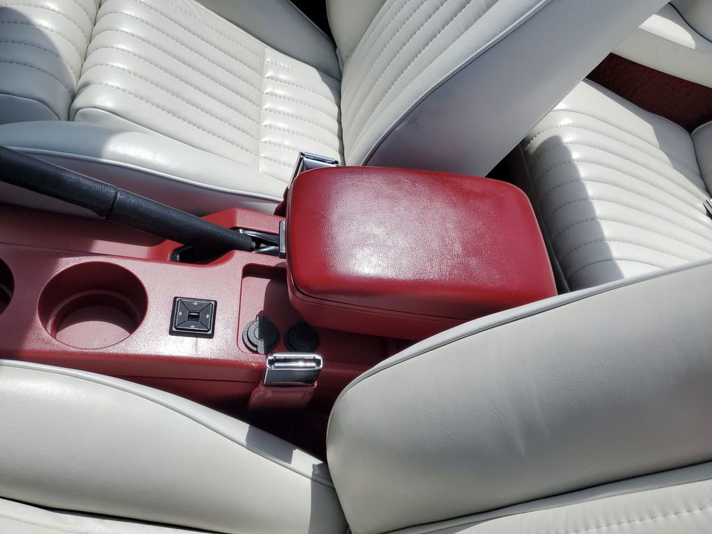 Used 1988 Ford Mustang GT RWD image 29