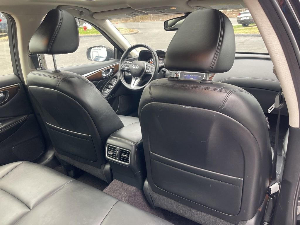Used 2019 INFINITI Q50 Luxe w/ Essential Package (3.0T Luxe) image 20