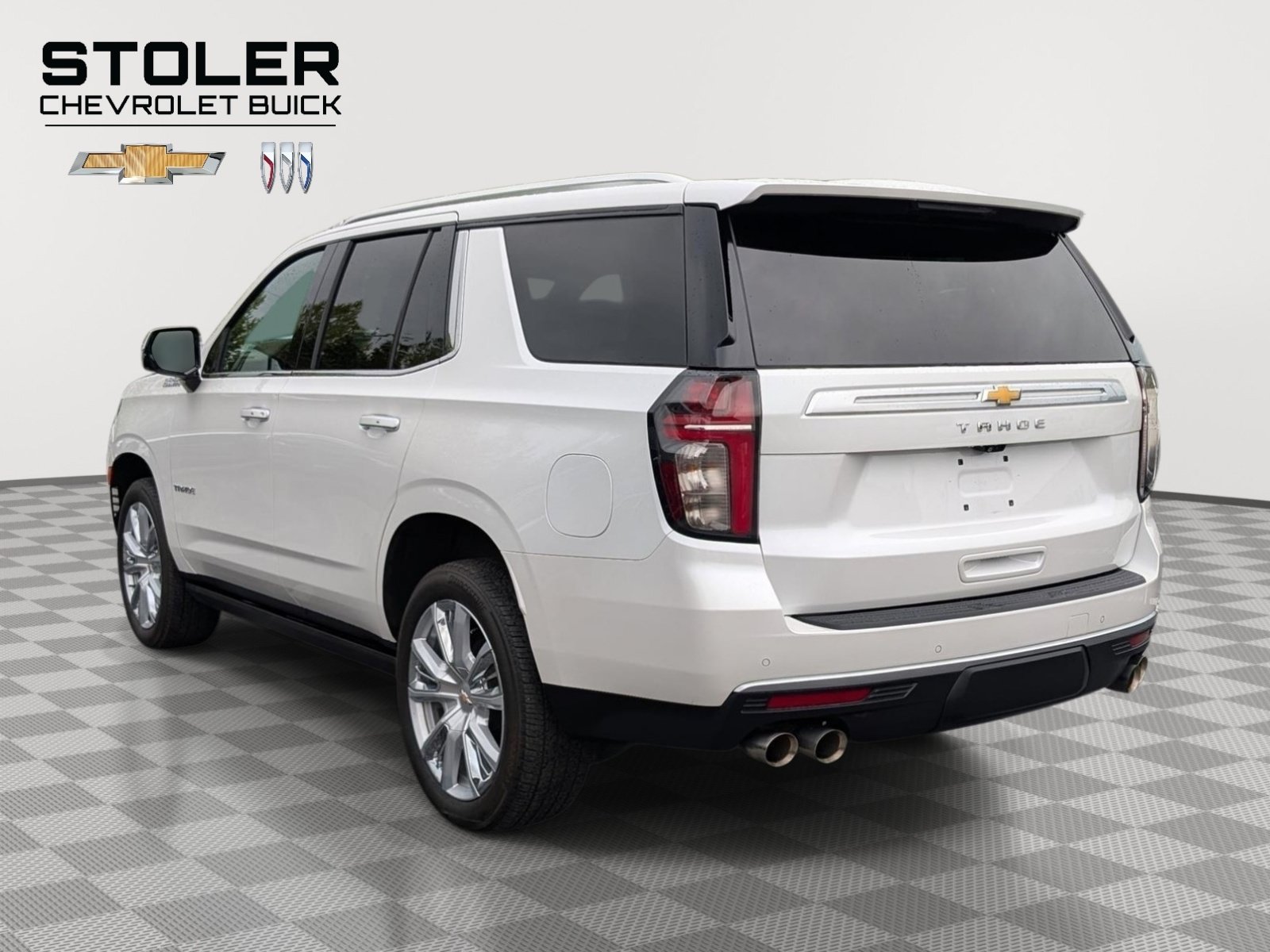 Used 2024 Chevrolet Tahoe High Country w/ Premium Package 2 AWD/4WD image 3