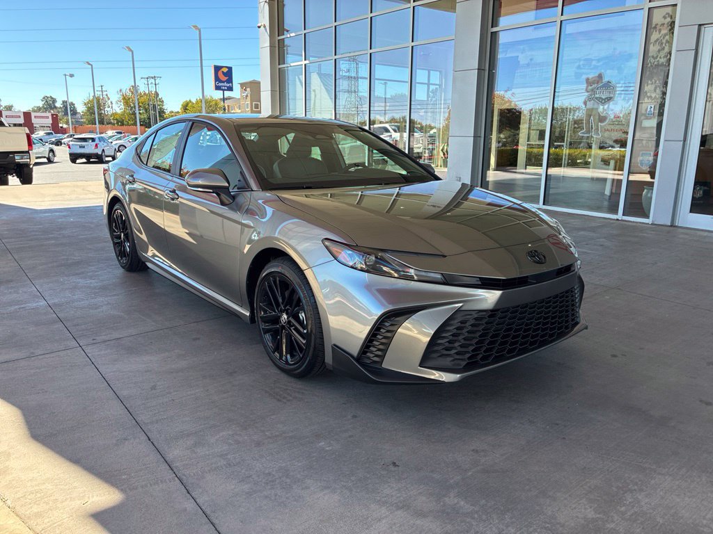 New 2026 Toyota Camry SE FWD image 4