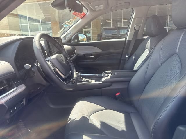 Used 2026 Toyota Grand Highlander AWD image 8
