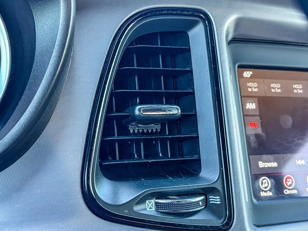 Used 2021 Dodge Challenger SXT image 17