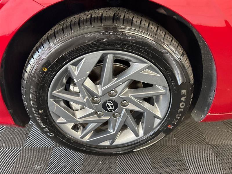 Used 2024 Hyundai Elantra SEL FWD image 31