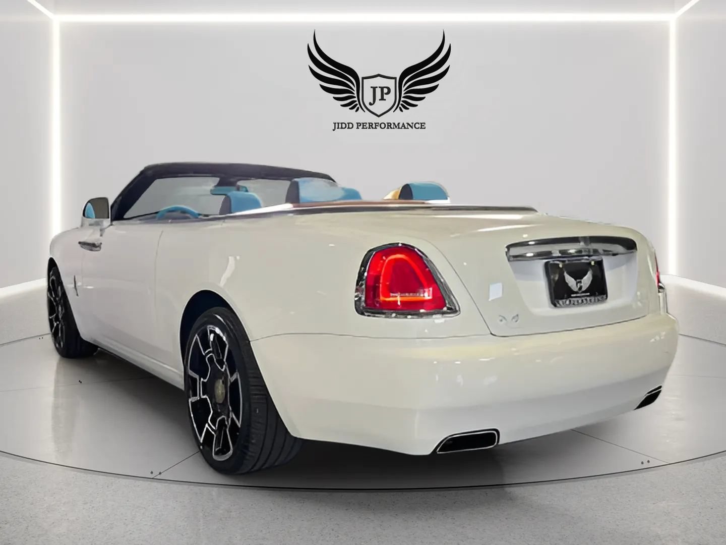 Used 2016 Rolls-Royce Dawn RWD image 10