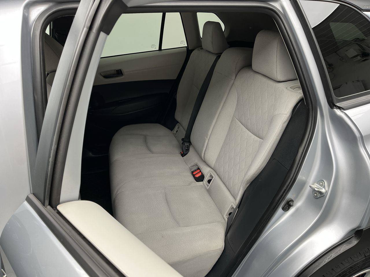 Used 2022 Toyota Corolla Cross LE AWD/4WD image 9