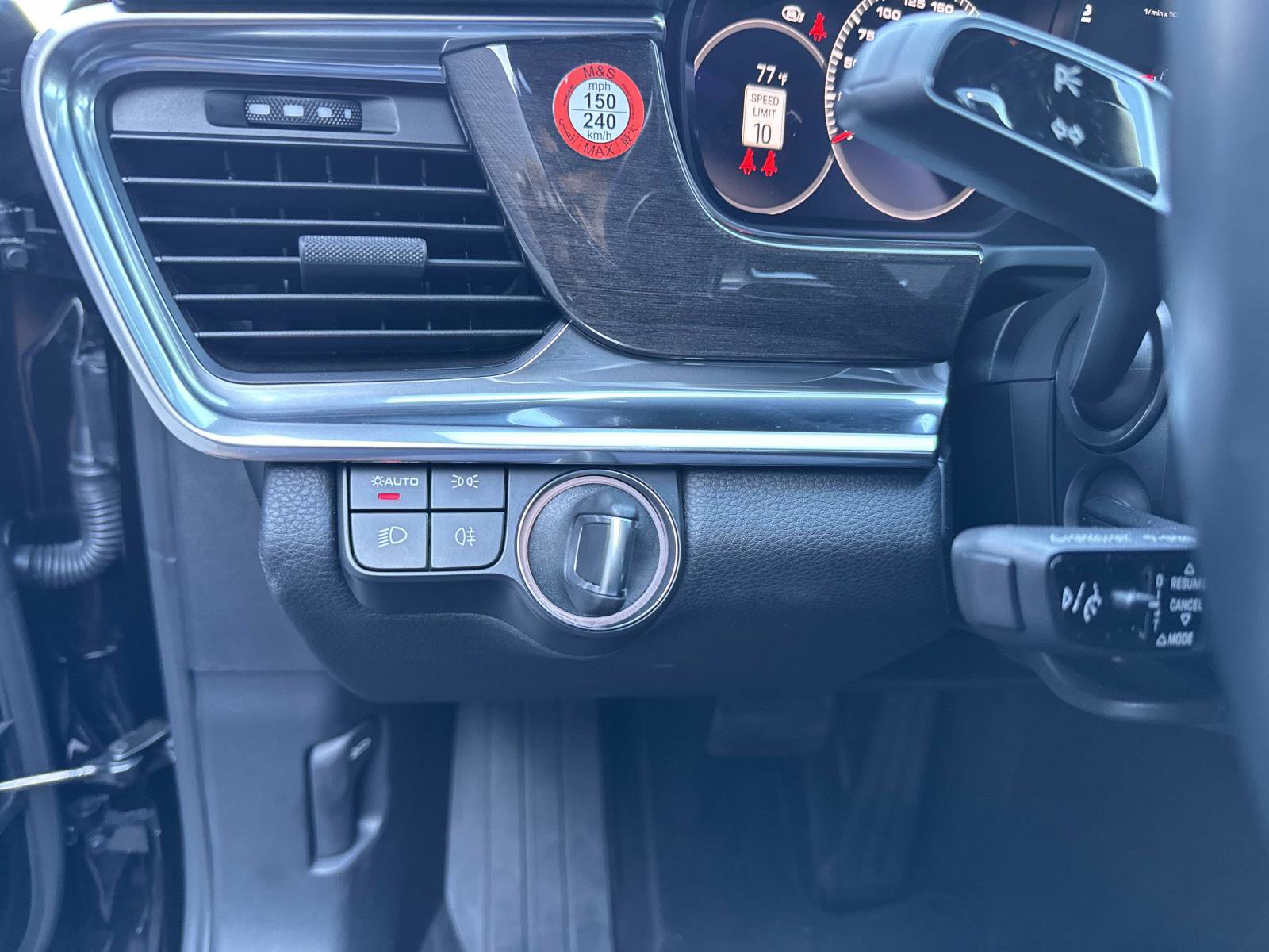 Certified 2023 Porsche Panamera Platinum Edition image 33