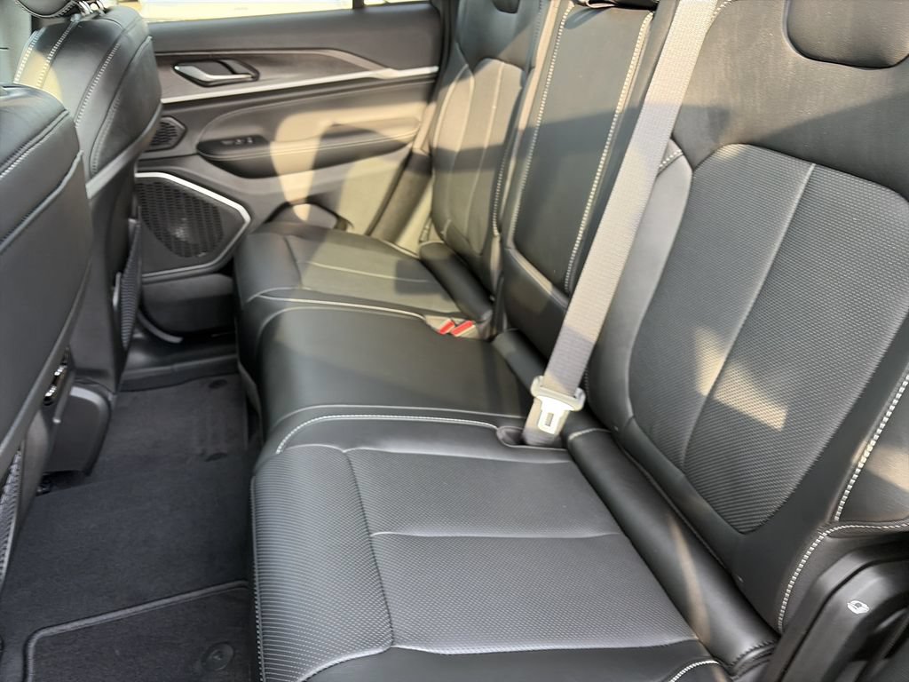 New 2026 Jeep Grand Cherokee Limited AWD/4WD image 30